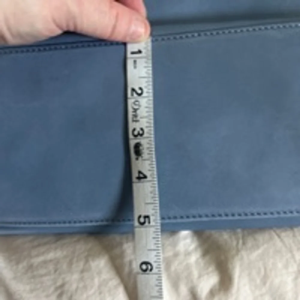 Women's Dooney & Bourke Blue Leather Crossbody Bag - Picture 5 of 12